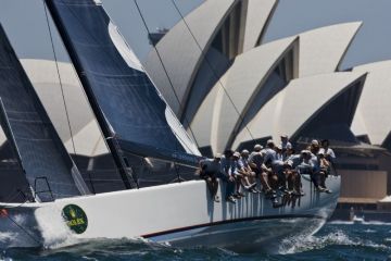 a Rolex Sydney Hobart jachtverseny startjára készülve